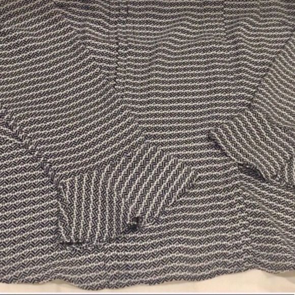 Womens Banana Republic Navy Blue Pattern Bell Cuff Peplum Long Sleeve Blouse NWT - Picture 6 of 8